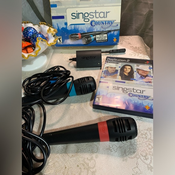 PS2 SingStar Country Music Karaoke Game with Microphones - Picture 1 of 8